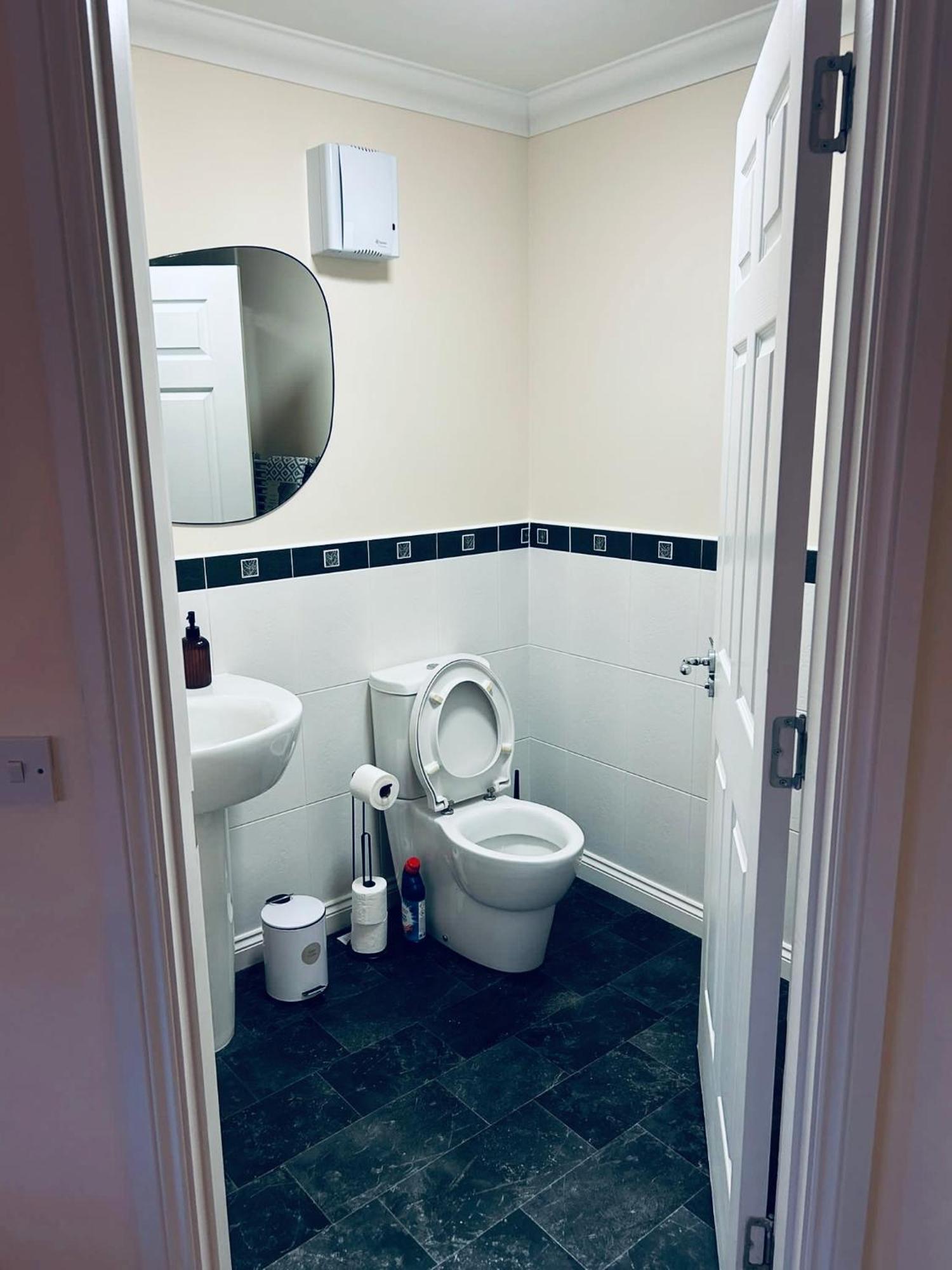 Central Cosy Riverview Apartment 2 Bed, 2 Bath, Free Parking / Wifi Inverness Zewnętrze zdjęcie